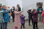 Finał akcji „Namalujmy dzieciom lepszą przyszłość” z udziałem Natalii Kukulskiej, ambasadorki SOS Wiosek Dziecięcych, podopiecznych Stowarzyszenia i warszawskiej młodzieży